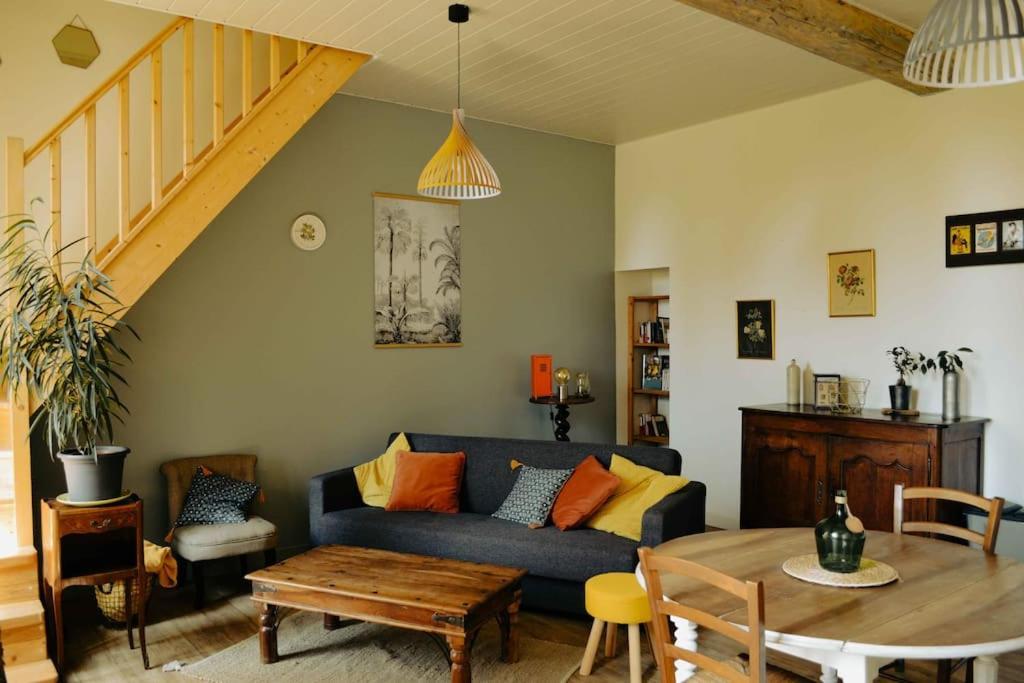 Appartamento Gite A La Ferme Chaleureux Civrac-de-Blaye Esterno foto