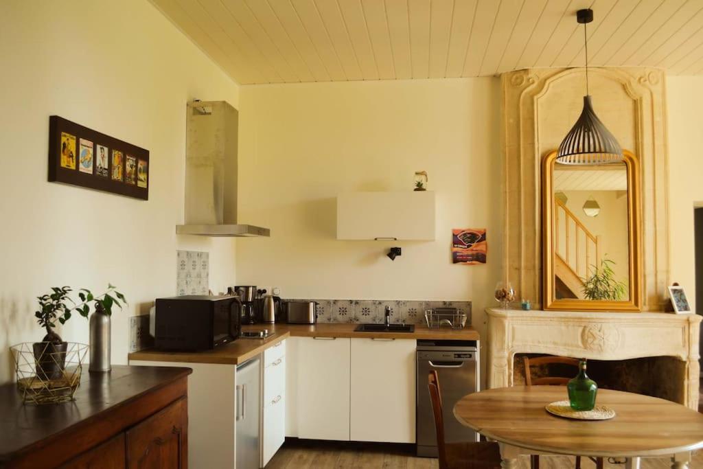 Appartamento Gite A La Ferme Chaleureux Civrac-de-Blaye Esterno foto